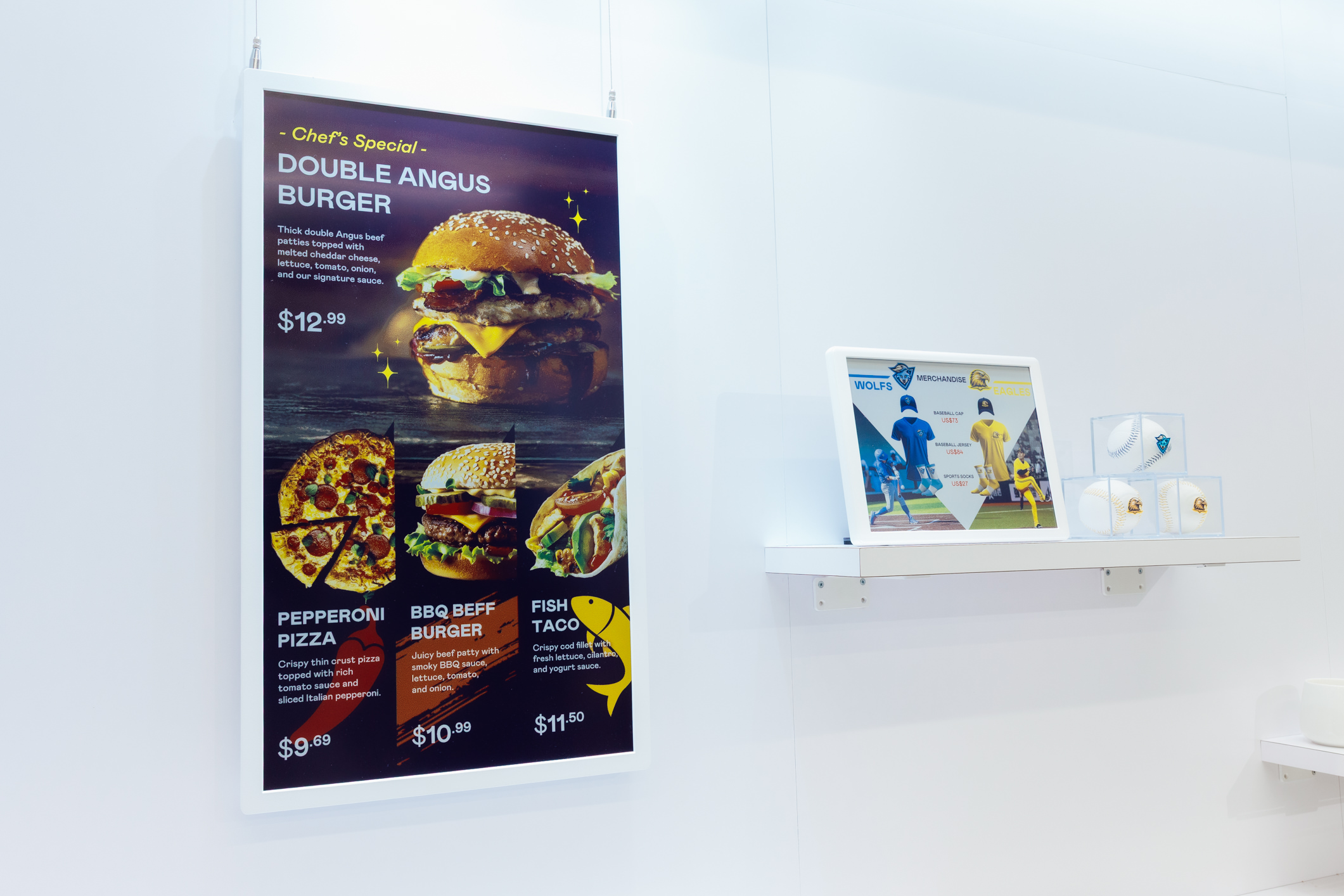 达擎开发的低功耗、全彩的aecoPost电子纸解决方案,仅在更新画面时需要微量的电力驱动,无需布建电线的便捷设计,使其可灵活应用、弹性选择置放处;可搭配aecoTag电子货架卷标解决方案,驱动商店内所有数字广告牌和电子货架卷标,以远程控制实现动态变价,提升门市人员作业效率,并以无纸化落实永续经营目标。